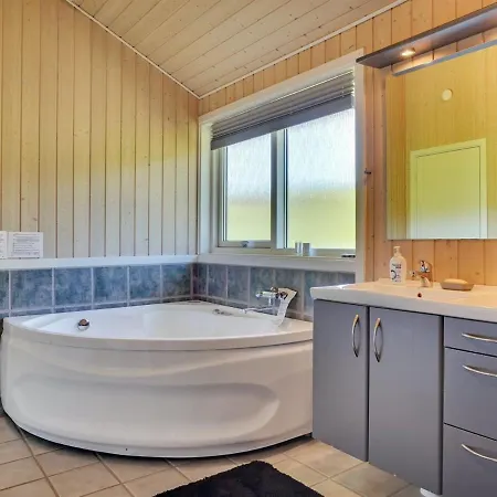 Holiday Evita - 2-4km From The Sea In Western Jutland בית נופש